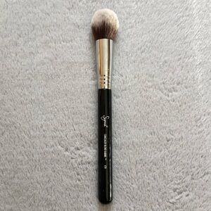 3/$30 🌸 Gently Used Sigma F79 Concealer Blend Kabuki Brush
